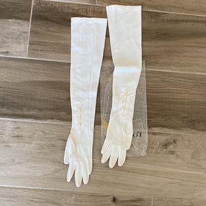 Vintage Fownes 6 opera length gloves